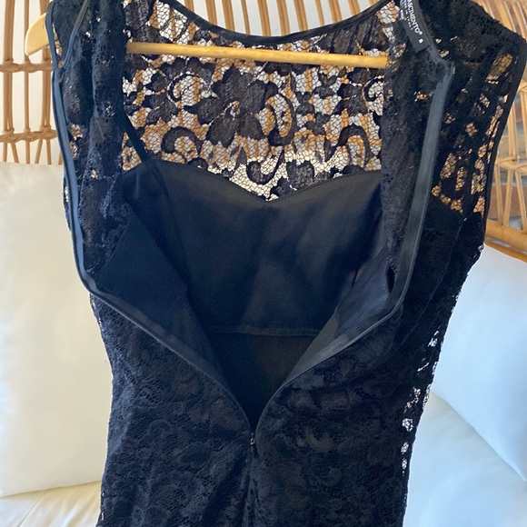 Little black dress - Picture 3 of 3